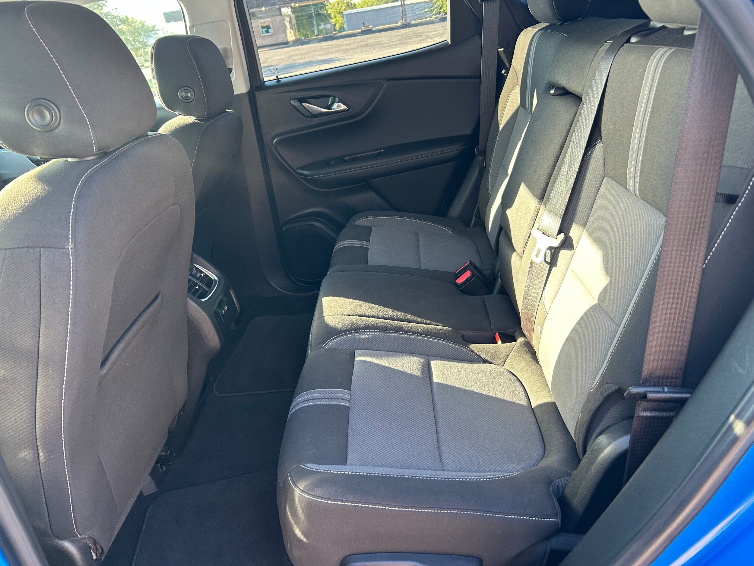 Used 2025 Chevrolet Blazer LT FWD image 24