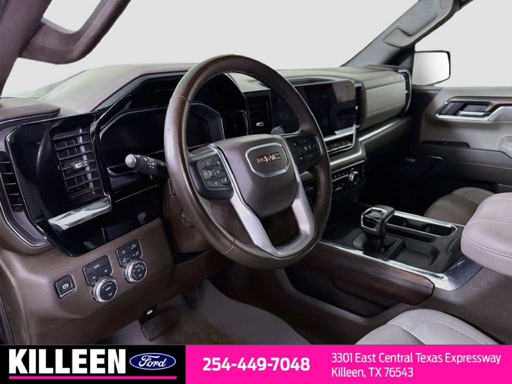 Used 2024 GMC Sierra 1500 SLT w/ SLT Premium Plus Package AWD/4WD image 11