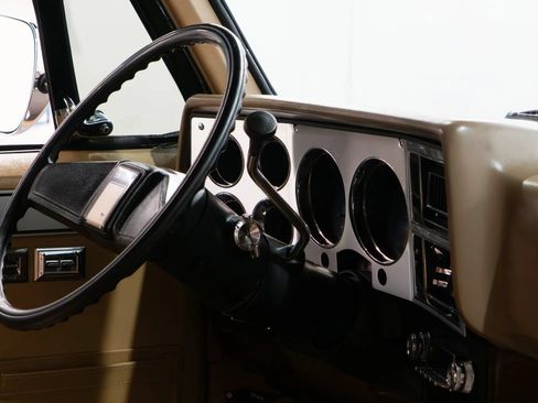 Used 1988 Chevrolet Blazer 4WD image 92
