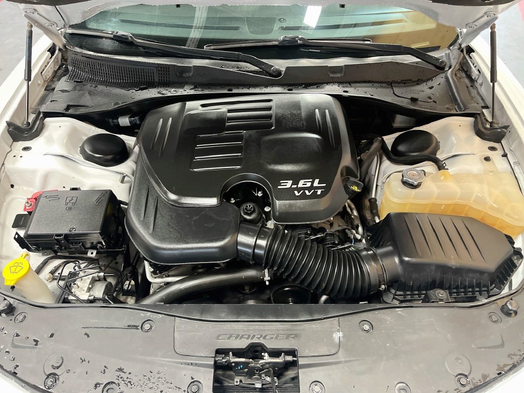 Used 2022 Dodge Charger SXT AWD/4WD image 29