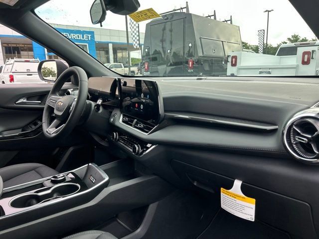 New 2027 Chevrolet Equinox LT w/ Convenience Package II FWD image 35