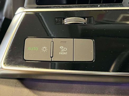 Used 2023 Audi Q8 Premium Plus w/ Premium Plus Package image 20