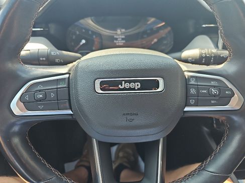 Used 2022 Jeep Compass Limited image 13