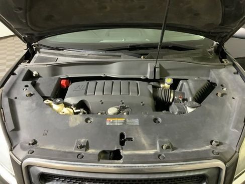 Used 2016 GMC Acadia SLE FWD image 30