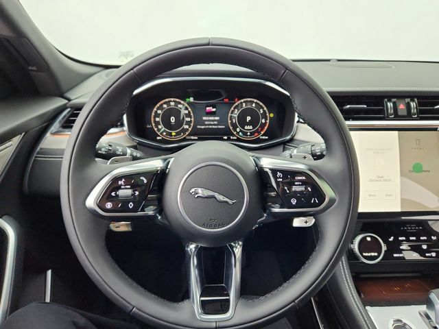 Used 2026 Jaguar F-PACE R-Dynamic S AWD/4WD image 29