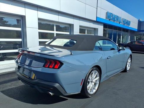Used 2025 Ford Mustang GT Premium RWD image 7