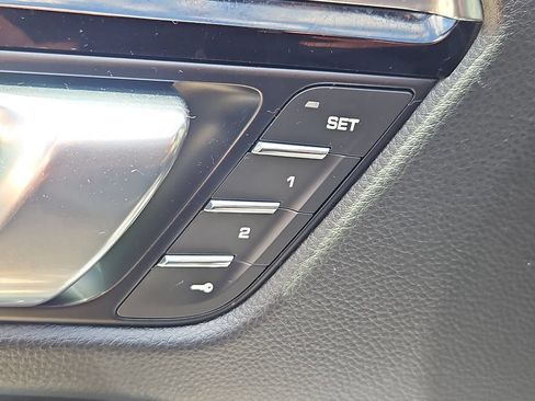 Certified 2026 Porsche Macan AWD/4WD image 24