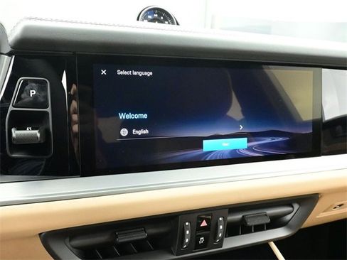 New 2026 Porsche Cayenne S image 10