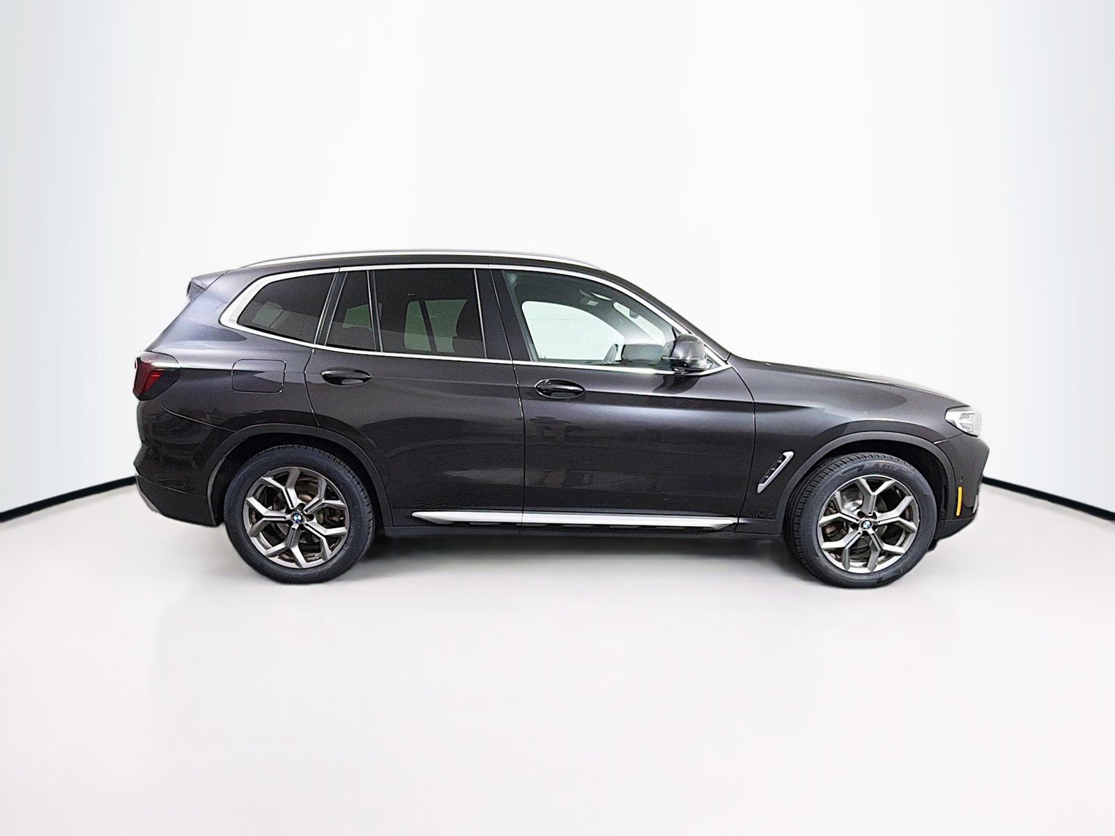Used 2023 BMW X3 xDrive30i w/ Premium Package AWD/4WD image 8