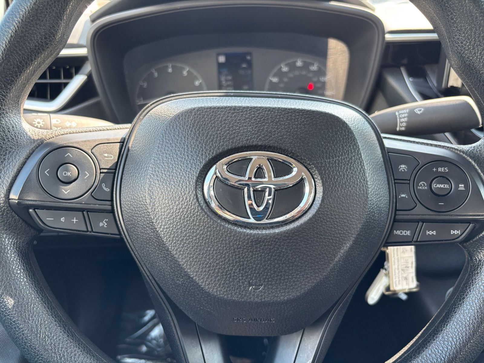 Used 2025 Toyota Corolla LE FWD image 25