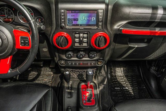 Used 2014 Jeep Wrangler Unlimited Rubicon AWD/4WD image 37