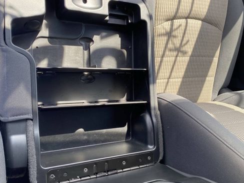 Used 2010 Dodge Ram 1500 Truck SLT AWD/4WD image 16