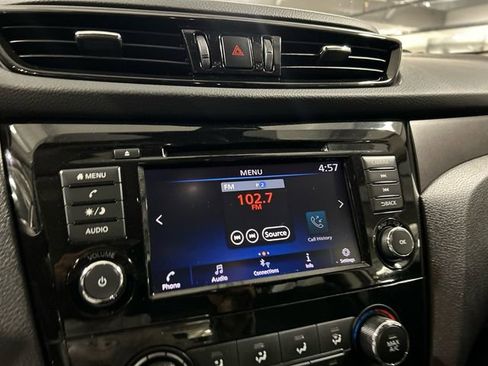 Used 2021 Nissan Rogue Sport S image 15