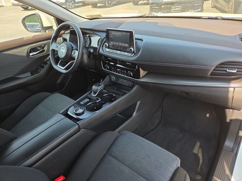 Used 2021 Nissan Rogue SV AWD/4WD image 18