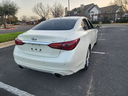 Used 2019 INFINITI Q50 Luxe w/ Essential Package (3.0T Luxe) image 7