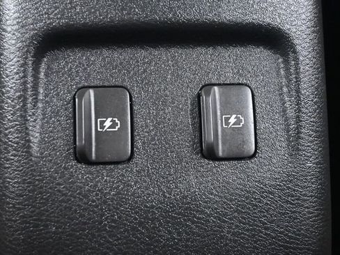 Used 2023 Nissan Kicks SV FWD image 14