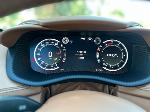 Used 2021 Aston Martin DBX image 32