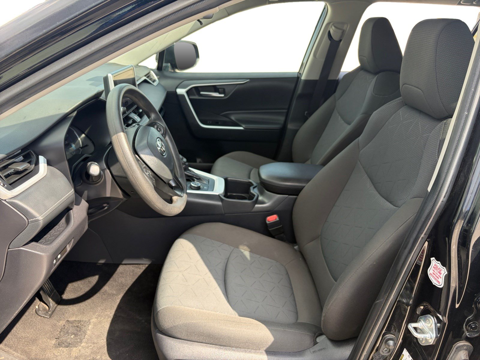 Used 2025 Toyota RAV4 XLE AWD/4WD image 11