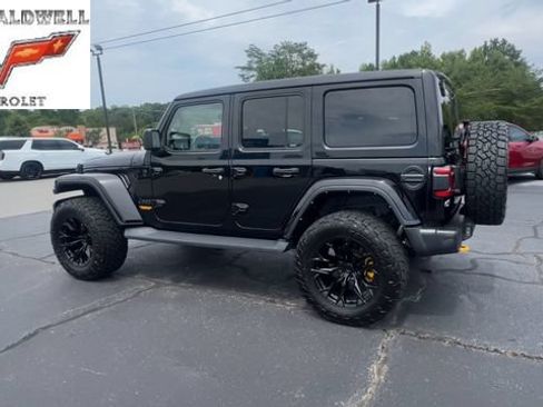 Used 2021 Jeep Wrangler Unlimited Sahara AWD/4WD image 6