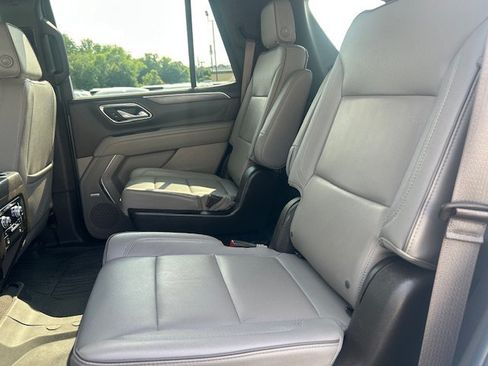 Used 2023 GMC Yukon SLT w/ SLT Premium Package RWD image 15