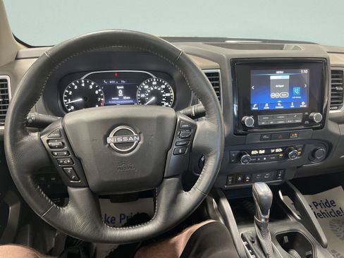 Used 2023 Nissan Frontier SV w/ SV Convenience Package AWD/4WD image 15