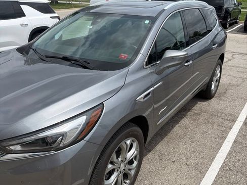 Used 2021 Buick Enclave Avenir w/ Avenir Technology Package AWD/4WD image 2