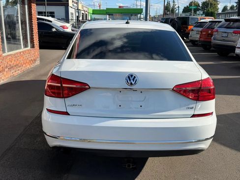 Used 2016 Volkswagen Passat 1.8T S FWD image 5