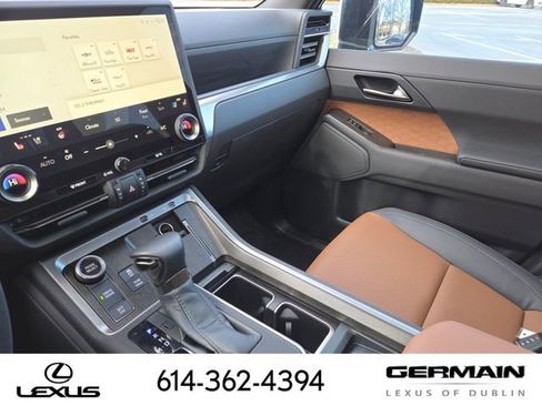 Certified 2024 Lexus GX 550 w/ Accessory Package (31) image 40