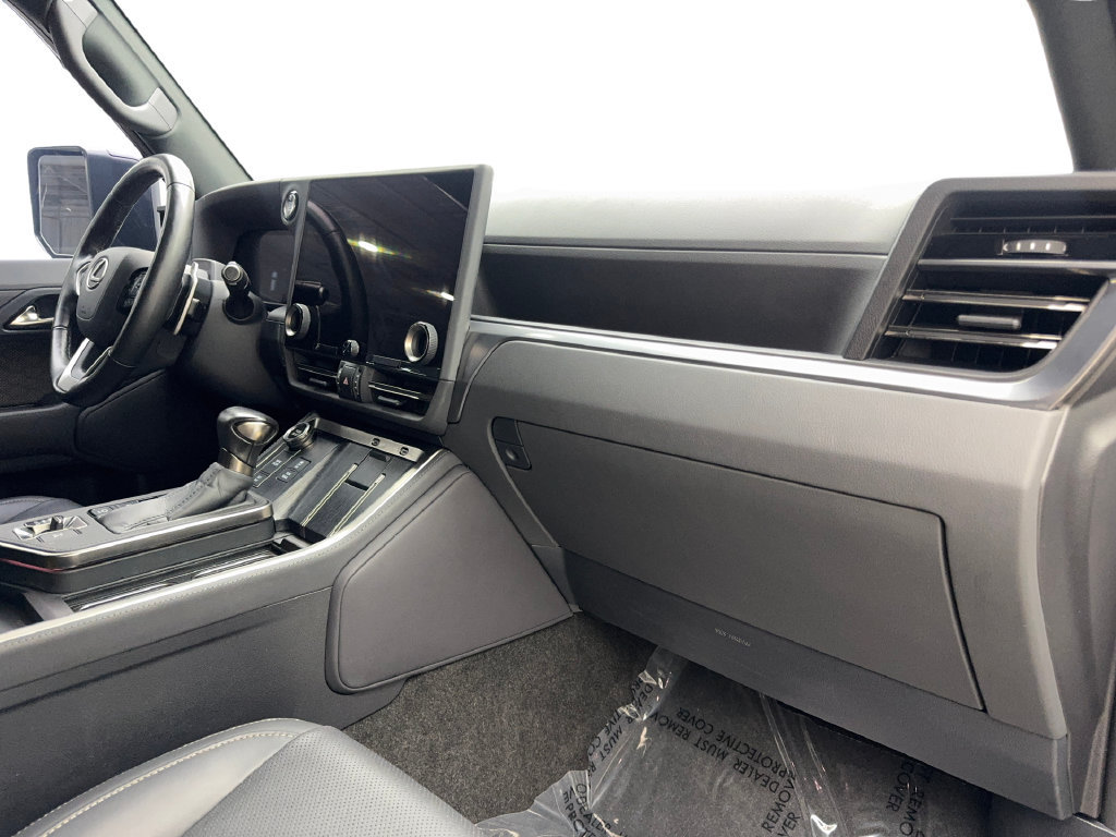 Used 2025 Lexus GX 550 w/ Cold Area Package AWD/4WD image 56