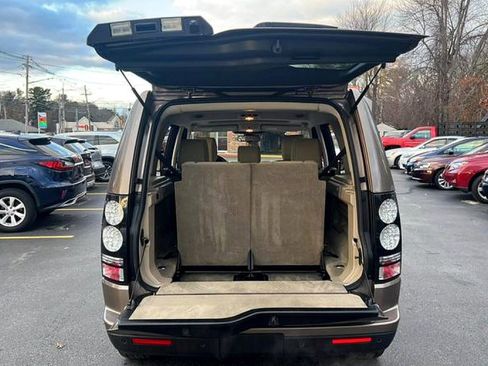 Used 2016 Land Rover LR4 HSE image 11