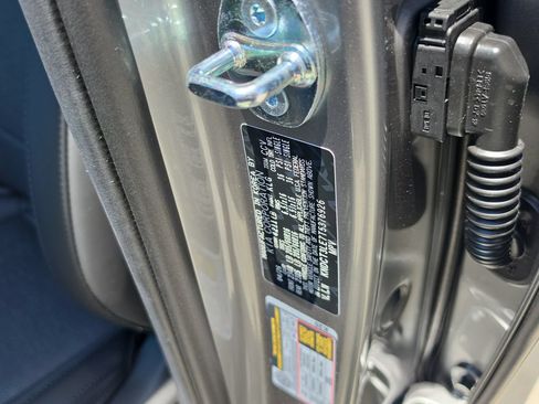 New 2026 Kia Niro FWD image 34