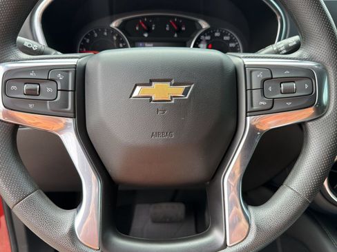 Used 2022 Chevrolet Blazer LT FWD image 11
