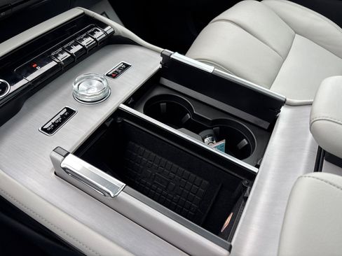 New 2025 Lincoln Navigator L Reserve AWD/4WD image 24