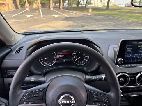Used 2025 Nissan Sentra SV FWD image 29
