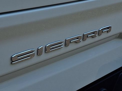 New 2026 GMC Sierra 1500 AT4 w/ AT4 Premium Package AWD/4WD image 15