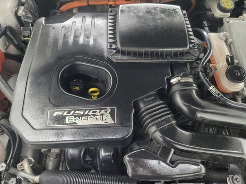 Used 2016 Ford Fusion Energi SE FWD image 30