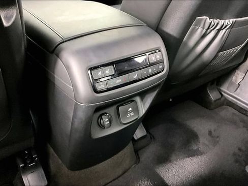 Used 2024 Hyundai Palisade Calligraphy FWD image 9