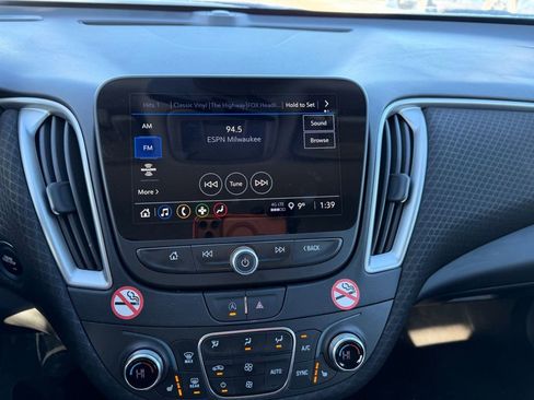 Used 2025 Chevrolet Malibu LT image 15