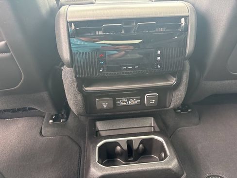 New 2026 Jeep Grand Wagoneer Limited AWD/4WD image 35