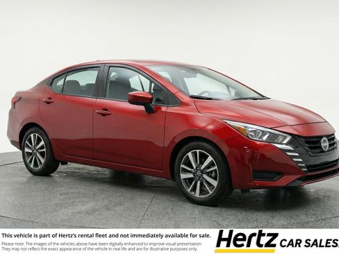 Used 2025 Nissan Versa SV image 1