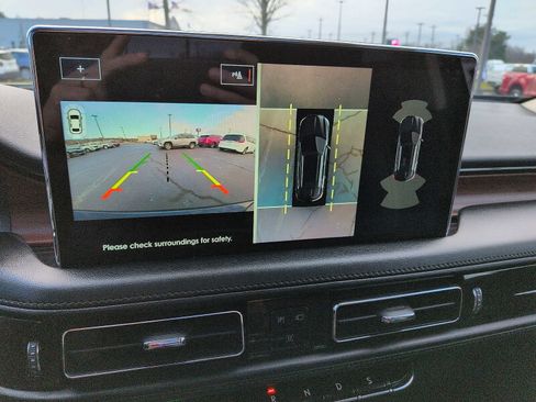 Used 2023 Lincoln Nautilus Reserve w/ Equipment Group 202A image 19