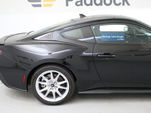 Used 2025 Ford Mustang GT Premium RWD image 7