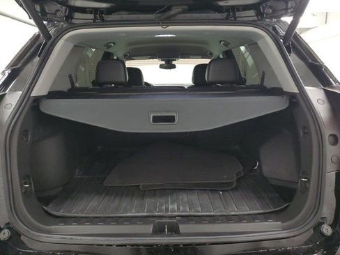 Used 2023 GMC Terrain SLT FWD image 9