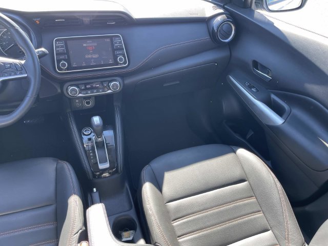 Used 2020 Nissan Kicks SR w/ SR Premium Package FWD image 14