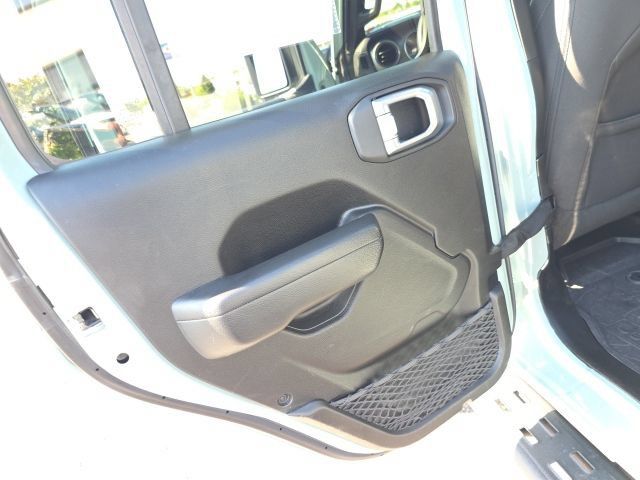 Used 2023 Jeep Wrangler Unlimited w/ Sun & Screen Package AWD/4WD image 24