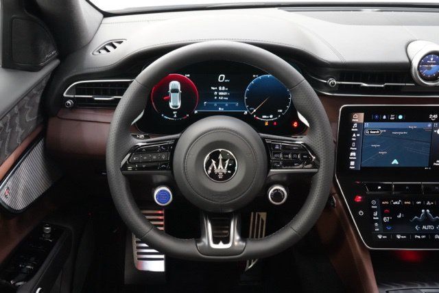 Used 2025 Maserati Grecale Modena AWD/4WD image 12