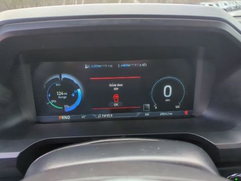 Used 2023 Ford F150 Lightning Platinum image 28