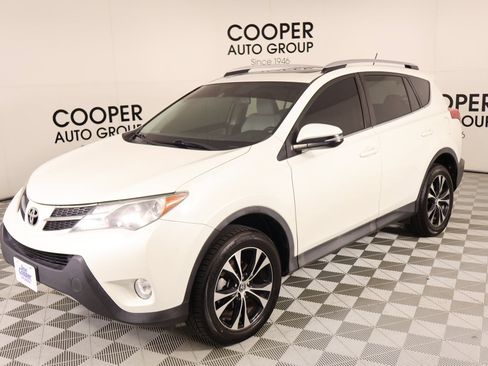 Used 2015 Toyota RAV4 Limited w/ Technology Package AWD/4WD image 10