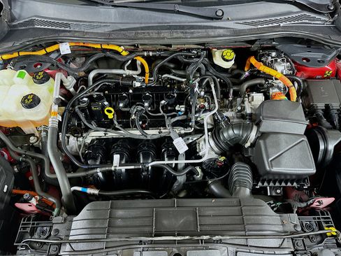 Used 2022 Ford Escape Titanium FWD image 33