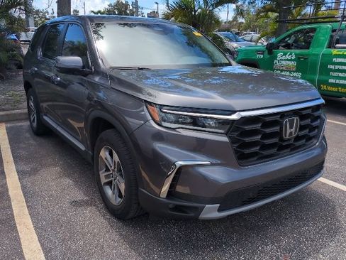 Used 2025 Honda Pilot EX-L image 1